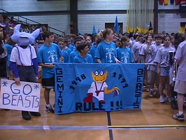 bluebanner.jpg (64807 bytes)